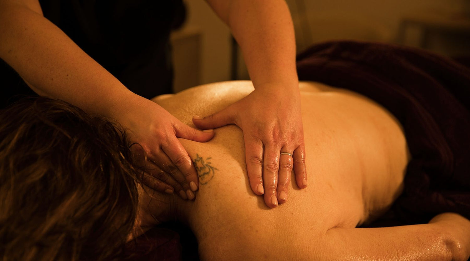 aroma-back-massage-holistic-therapy-treatment-harborough